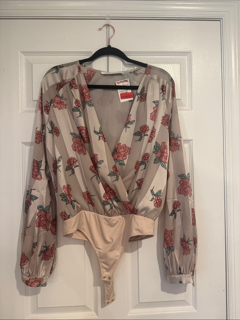 NWT Floral Surplice Long Sleeve Bodysuit - Rose Print
